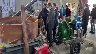بررسی مشکلات و مانع زدایی واحد تولیدی ساخت ادوات کشاورزی و دستگاه بلوک زنی در میرجاوه