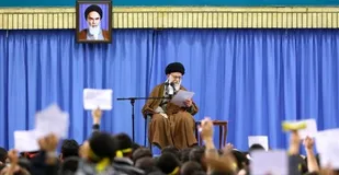 مذاکره با آمریکا مشکلات را افزایش می دهد/ چرا هیچ نشانه&zwnj;ای از ۷۰ جلد اسناد لانه جاسوسی، در مدارس و دانشگاه&zwnj;ها نیست؟