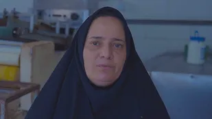 &nbsp;از&laquo;سبزی پاک&zwnj;کنی&raquo; تا &laquo;سفیر سازمان ملل&raquo;؛ روایت زنی که ۵۸۶ خانواده را نان&zwnj;آور کرد