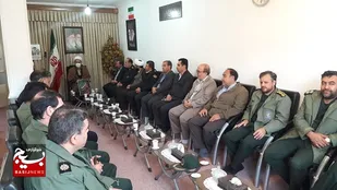 تنها راه سعادت و ماندگاری بسیج حرکت در مسیر ولایت است
