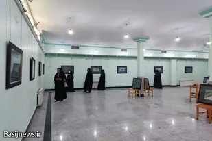 برپایی نمایشگاه عکس و پوستر در شهرستان ملایر