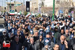 خروش بی&zwnj;نظیر مردم ولایتمدار شهرستان فامنین بعد از اقامه نماز جمعه