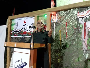 ما هر چه داریم از خون پاک و مطهر شهیدان هشت سال دفاع مقدس است