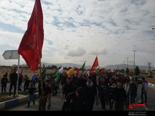 پیاده رویی بزرگ &laquo;جاماندگان اربعین حسینی&raquo; در شاهین شهر برگزار شد