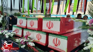 مراسم تشییع پیکر ۷ شهید گمنام در رشت آغاز شد