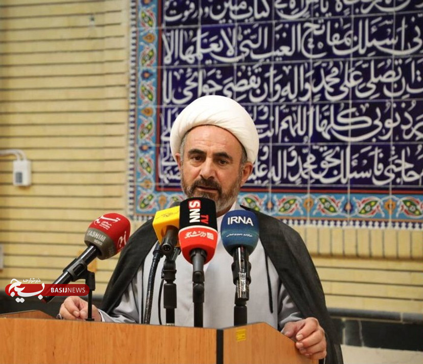 امام جمعه ایلام:ترویج فرهنگ نماز و عفاف، راهبردی کلیدی برای مقابله با جنگ نرم دشمن است