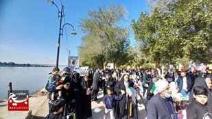راهپیمایی مردم خرمشهر در سالروز پیروزی انقلاب اسلامی