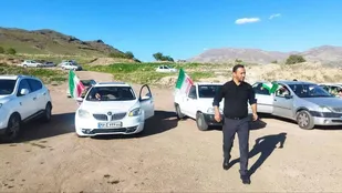رژه خودرویی اهالی روستای زرجه&zwnj;بستان آبیک برگزار شد