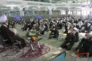 نماز،هشت سال دفاع مقدس را پیش برد