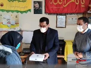 اهدای بیش از 20 دستگاه تبلت به دانش آموزان هشترودی