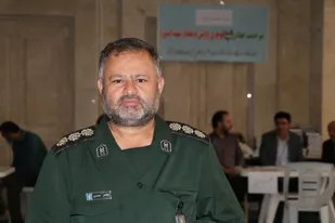 برگزاری میز خدمت همزمان با هفته دفاع مقدس در زنجان
