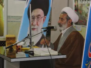 دل بستن به دشمن ساده لوحی و حماقت است