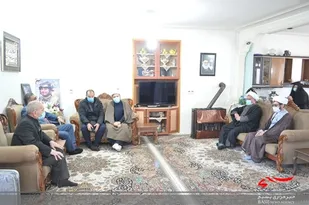 دیدار مسئول نمایندگی ولی فقیه سپاه استان با خانواه شهید مدافع حرم در اسفراین