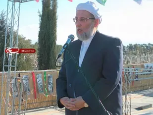 برگزاری جشن چهل و چهارسالگی جمهوری اسلامی با شیعه و سنی از برکات انقلاب ماست
