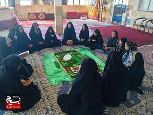 برپایی سفره صلوات با نو+جوانه های صالحین