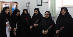 تجلیل بسیج جامعه زنان از کارکنان درمانگاه رضوی شاهرود+ تصاویر