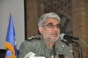 اولين فرمانده&zwnj;ای كه وارد جزیره مجنون شد سردار شهید رضا حسن&zwnj;پور بود