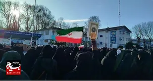 تشییع پیکر شهدای مطهر با دو عَلَم؛ قرآن و پرچم جمهوری اسلامی ایران