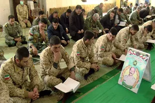 جزء خوانی قرآن در مرکز آماد شمال غرب ارتش در مراغه