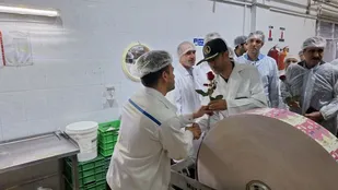 کارگران پگاه لرستان به پاس تلاش در عرصه تولید مورد تقدیر قرار گرفتند
