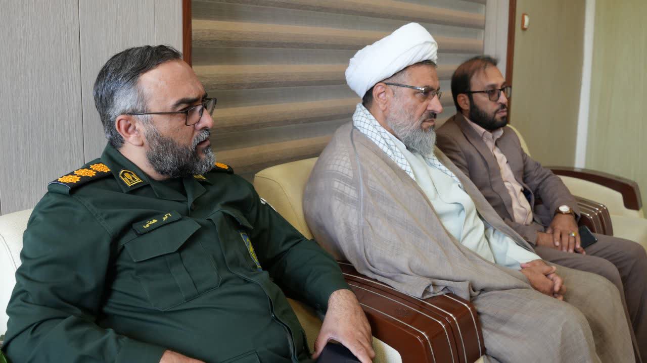 نیروی انتظامی خط مقدم امنیت در مقابله با تهدیدات داخلی است