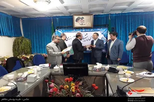 تجلیل از تلاشگران سوادآموزی در همدان