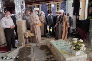 آیین غبارروبی مزار مطهر شهید حیدری با حضور مسئولین نهاوند