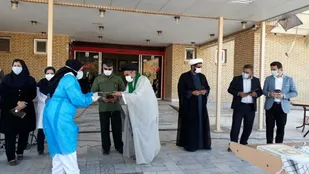 آیین تجلیل از کادر درمان بیمارستان ولیعصر (عج) بافق برگزارشد