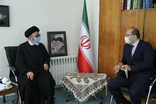 کاهش مبادلات تجاری در اثر تحریم های آمریکا و شیوع کرونا