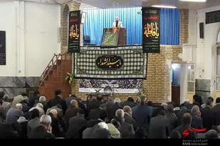 قرائت زیارت اربعین در مصلی شهرستان نهاوند