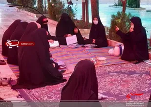 تجدید میثاق بسیجیان حوزه یک دانش آموزی با شهدا