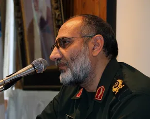 پاسداران و بسیجیان باید سردمداران روحیه انقلابی باشند/ یکی از مشکلات نظام روحیه محافظه&zwnj;کاری مسئولین است