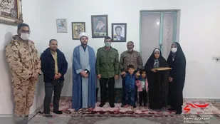 دیدار با خانواده شهید مدافع وطن