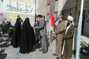 مراسم تجلیل از خانواده معظم شهدا دانش آموز در زاهدان برگزار شد
