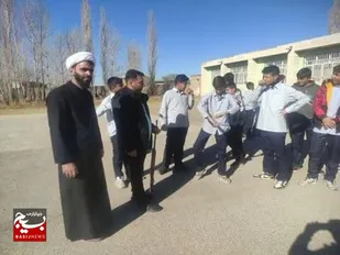 استفاده از ظرفیت روستا برای حل مشکلات به همت امام جماعت روستایی در زنجان