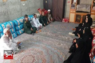 دیدار با خانواده شهید پاخیره زن به مناسبت هفته بسیج کارگری