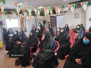 تجلیل از فرماندهان و اعضای فعال شورا به مناسبت میلاد حضرت زهرا(س)