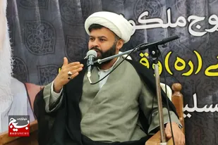 حرکت امام راحل جهان اسلام را بیدار کرد