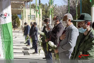تجدید میثاق با آرمان های امام راحل و گلباران قبور مطهر شهدا در محلات