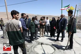 خدمت رسانی گروه های جهادی در بام ایران+عکس