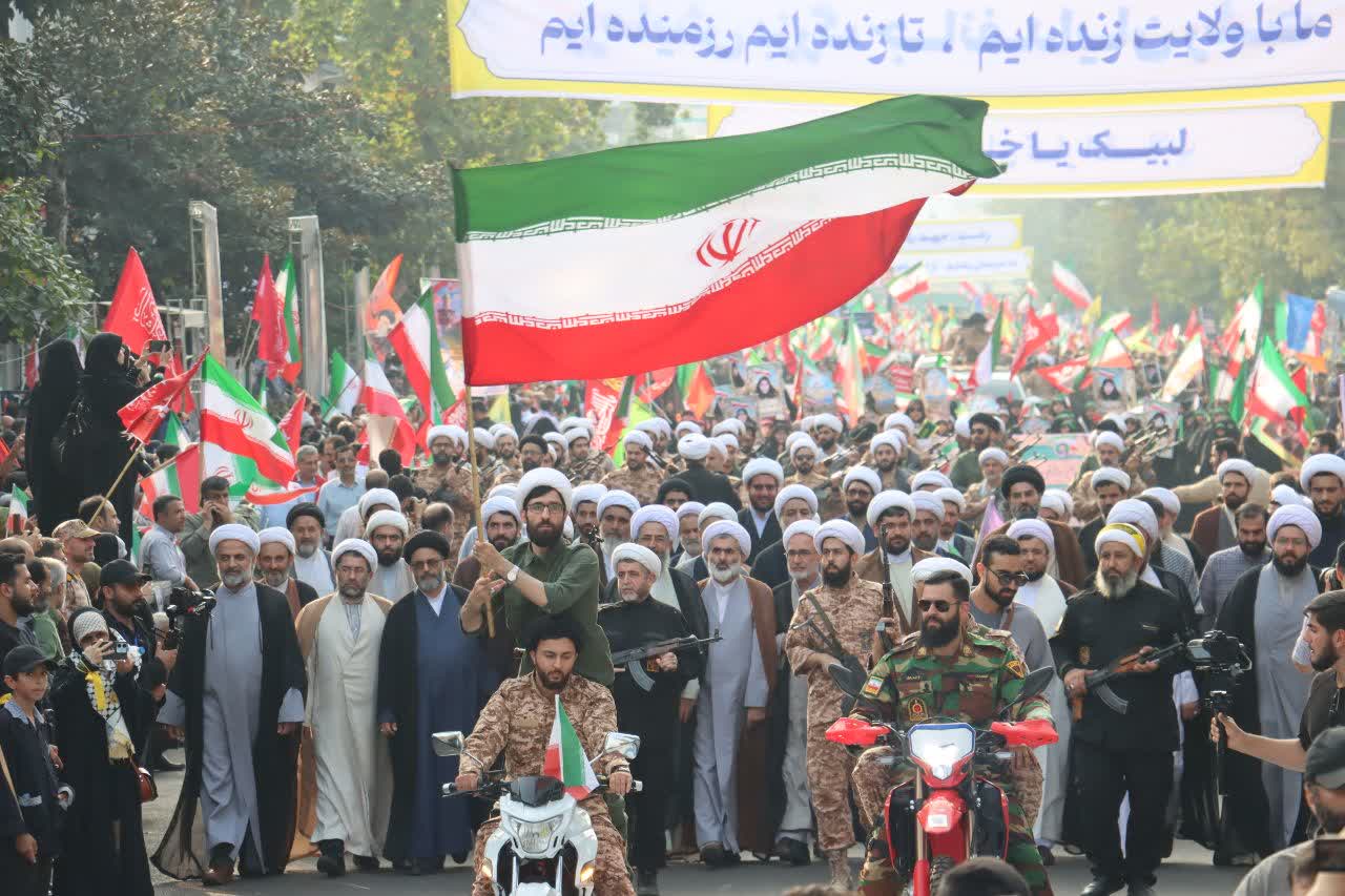 مردم گیلان با حضور در رزمایش «جان‌فدای ایران» عزم خود برای صیانت از امنیت و اقتدار کشور را نشان دادند