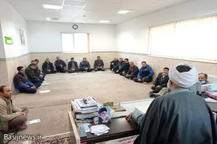 باید با جهاد تبیین بصیرت بسیجیان را تقویت کنید