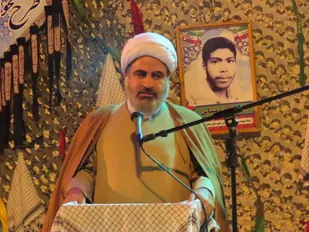 امام جمعه بندرلنگه: بسیج لشکری بی قید و شرط است