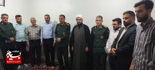 دیدار فرمانده ناحیه مقاومت بسیج شهرستان کارون با خانواده شهید صالحی