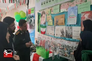 بازدید فرمانده سپاه ناحیه بهار از نمایشگاه مدرسه انقلاب و نمایشگاه مهدویت صالح آباد