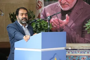 نماز اصل اساسی در پیاده کردن معارف دین در جامعه /نماز پیشران تحقق احکام دین در جامعه است