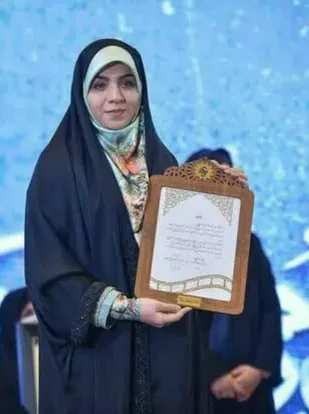 سردار دلها؛ مالک اشتر زمان، شیر روز و عابد شب بود.