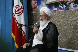 مردم در برابر فتنه&zwnj;های دشمن زودباور نباشند