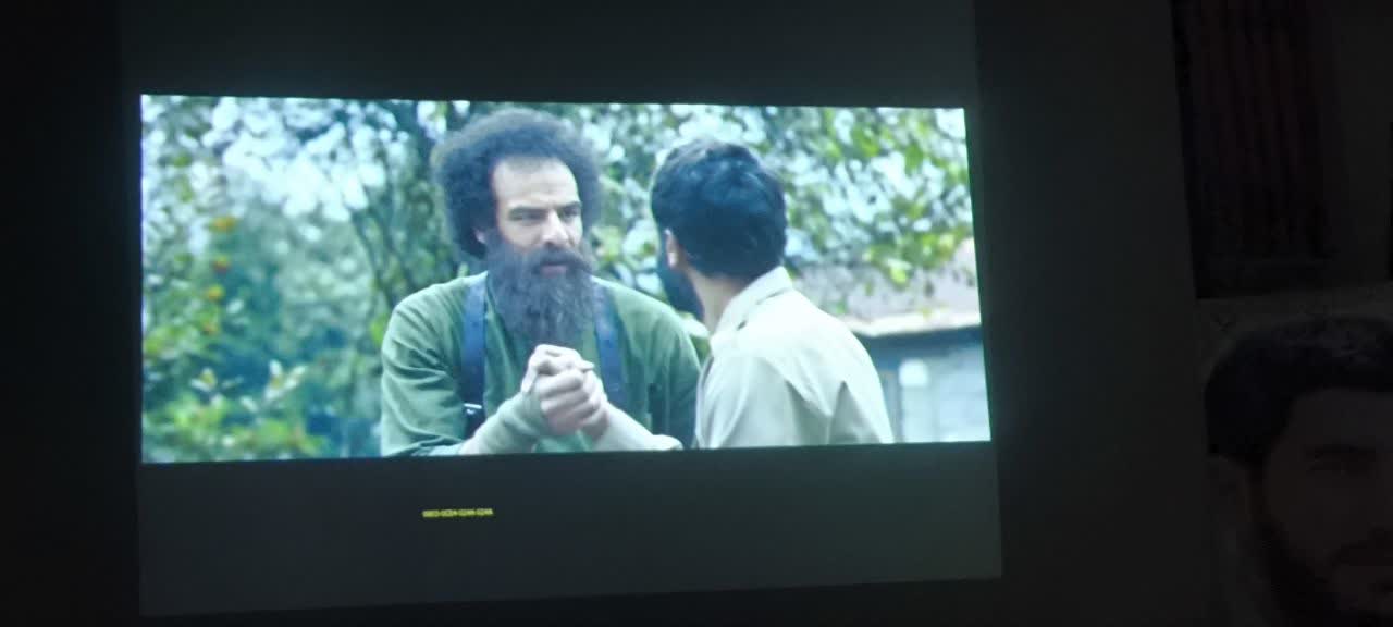 طنین دوباره حماسه‌ی «سردار شهید املاکی» در لنگرود/ اکران «جانشین» با استقبال باشکوه مردم