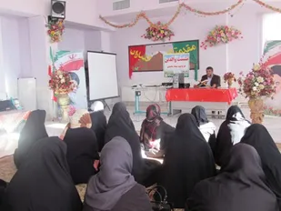 نشست با والدین دانش آموزان در شهرکرد